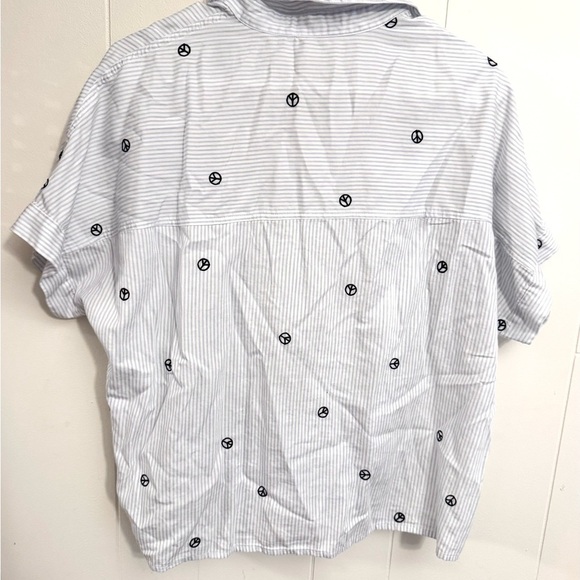 Madewell Peace Sign Embroidered Blue Stripe Short Sleeve Tie Front Top Blouse M - Picture 5 of 7